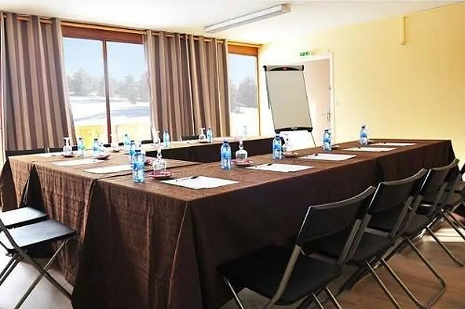 Lieux événementiels, NEACLUB LES CÎMES DU LÉMAN