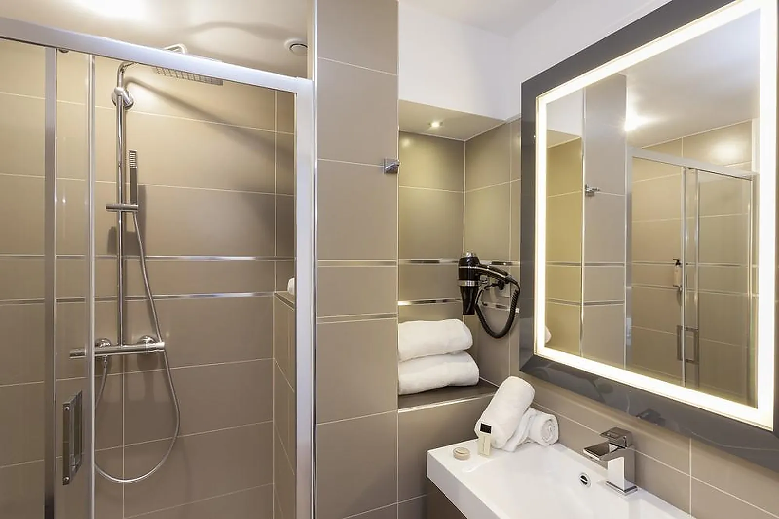 Lieux événementiels, NEGRECOSTE HOTEL ET SPA