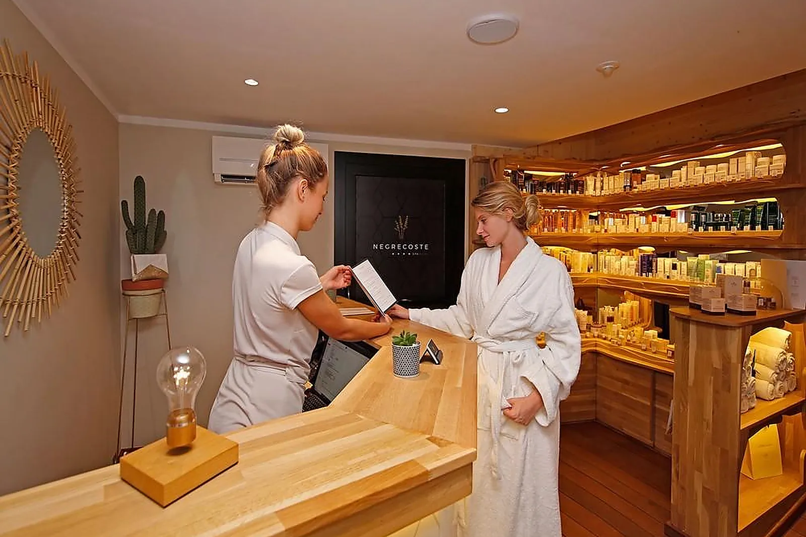 Lieux événementiels, NEGRECOSTE HOTEL ET SPA