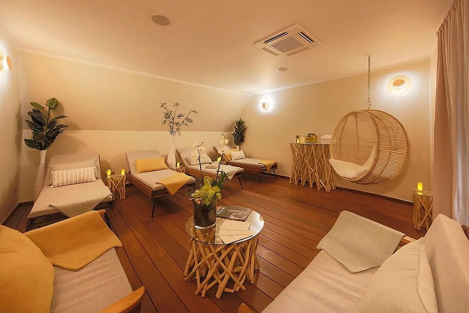 Lieux événementiels, NEGRECOSTE HOTEL ET SPA