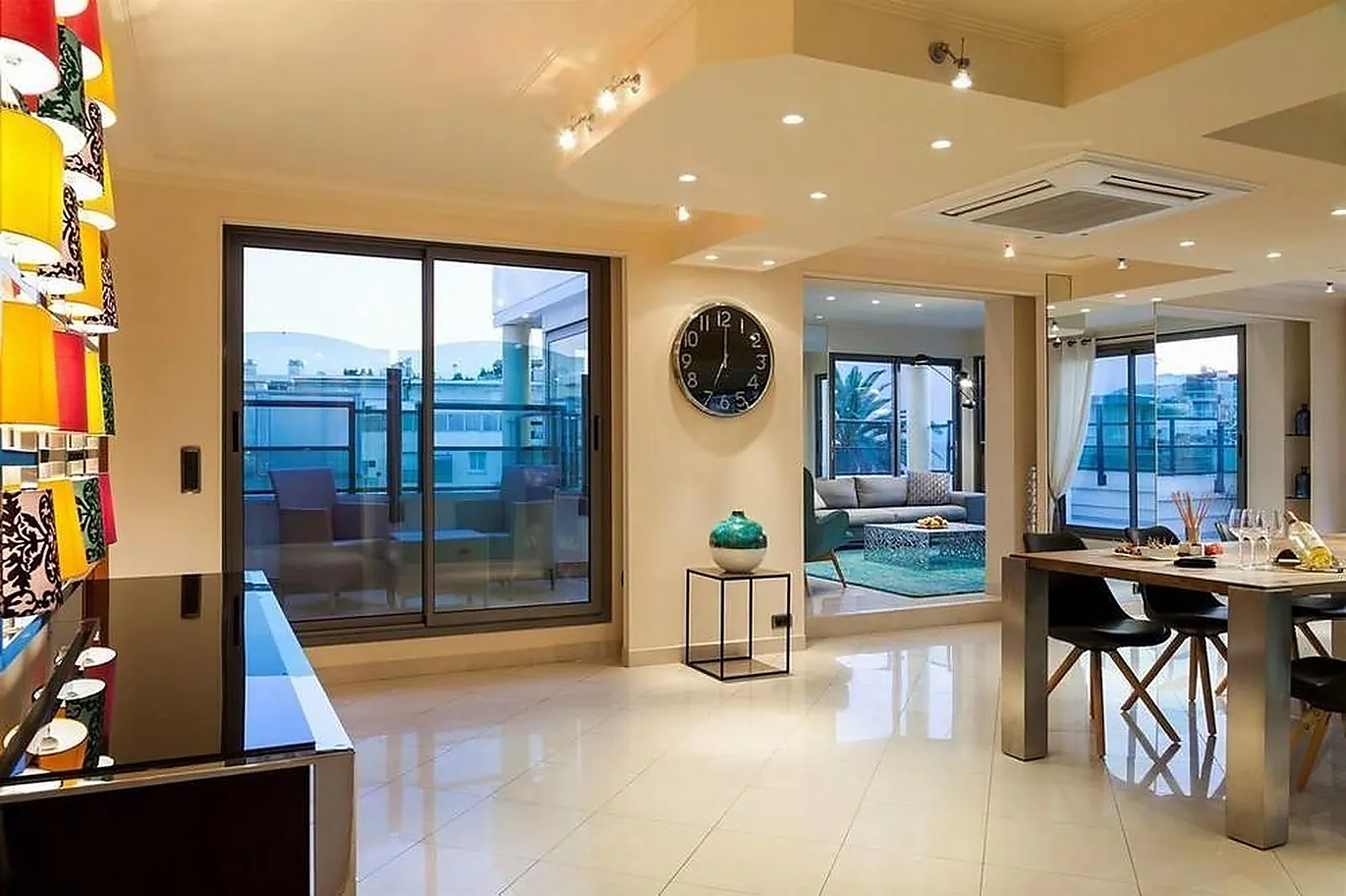 Lieux événementiels, NEHÔ SUITES CANNES CROISETTE