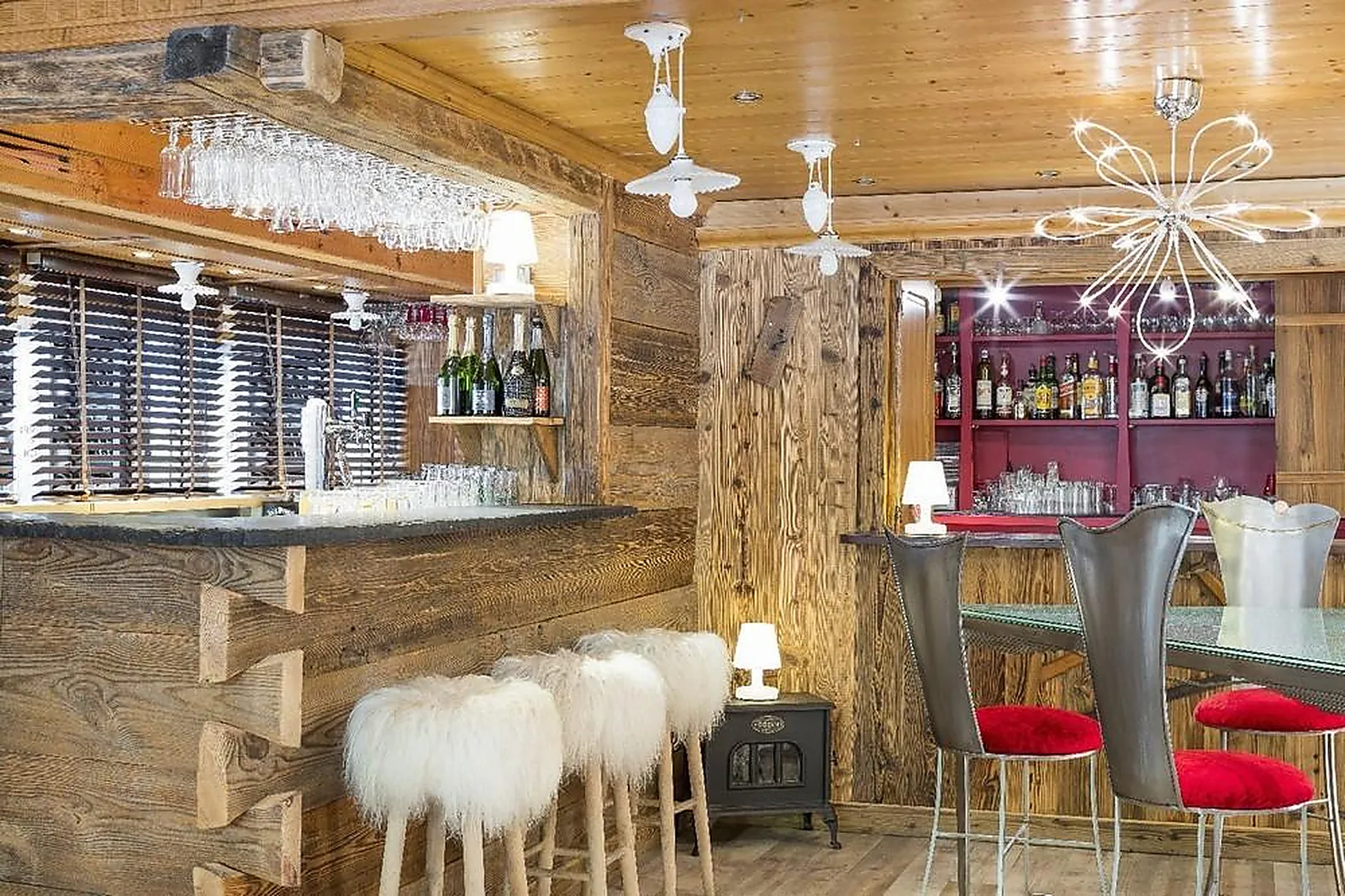 Lieux événementiels, NEIGE ET ROC MORZINE