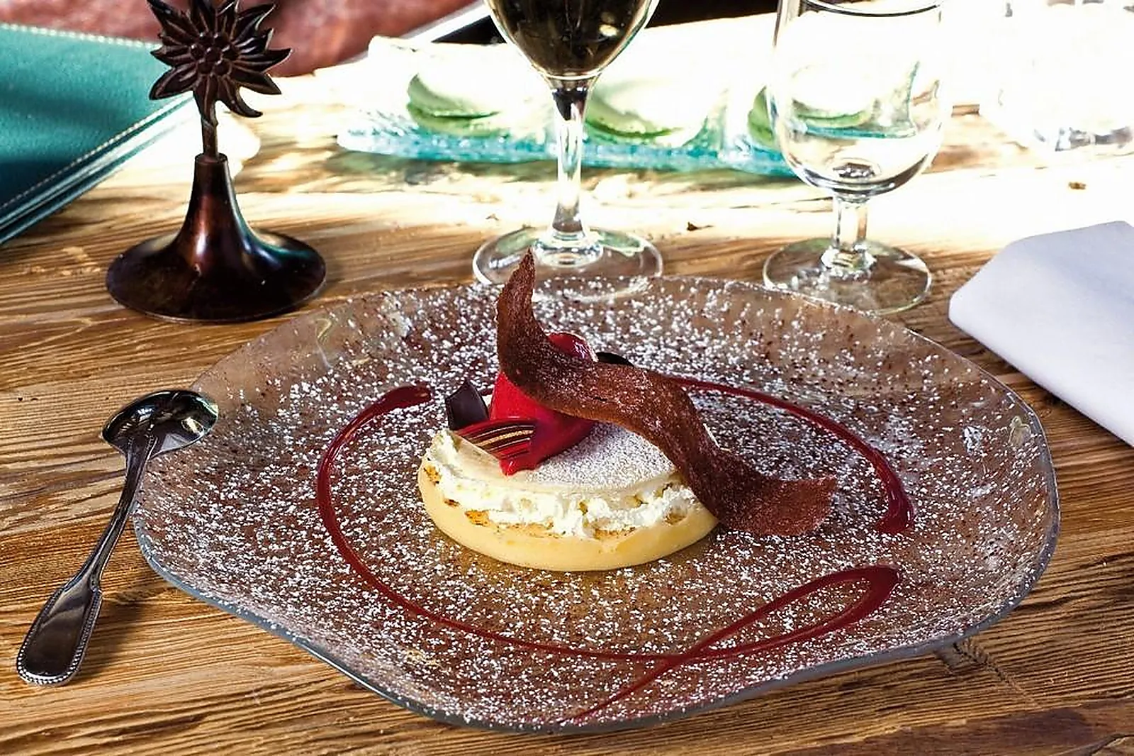 Lieux événementiels, NEIGE ET ROC MORZINE