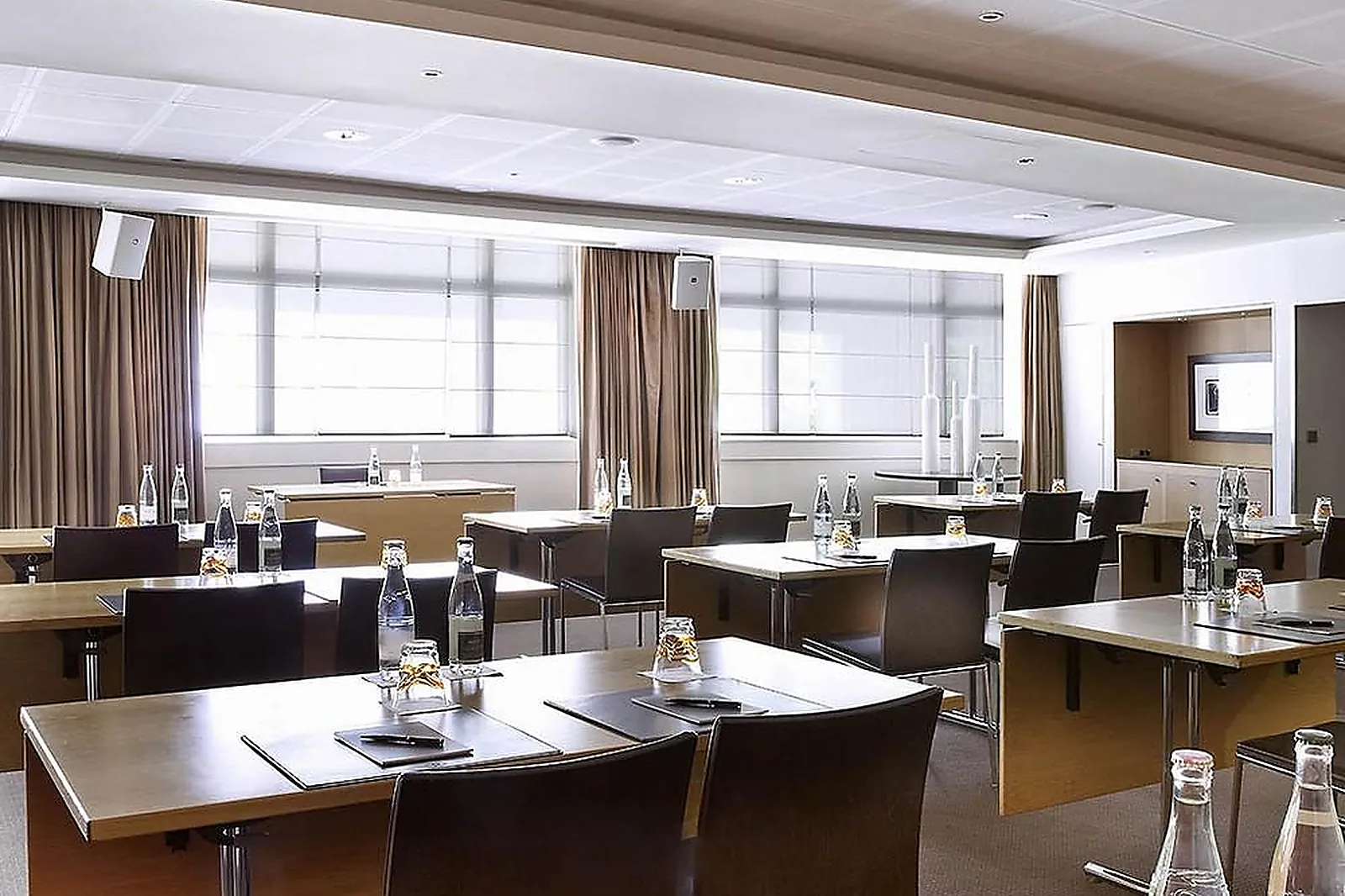 Lieux événementiels, NEST MGALLERY PARIS LA DEFENSE