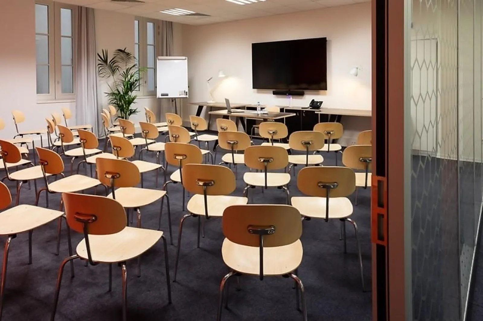 Lieux événementiels, NEWTON OFFICES MARSEILLE