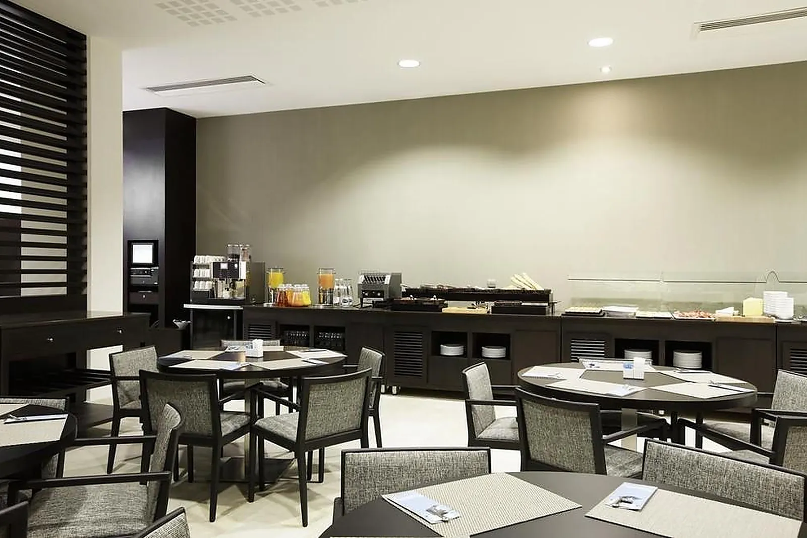 Lieux événementiels, NH LYON AÉROPORT