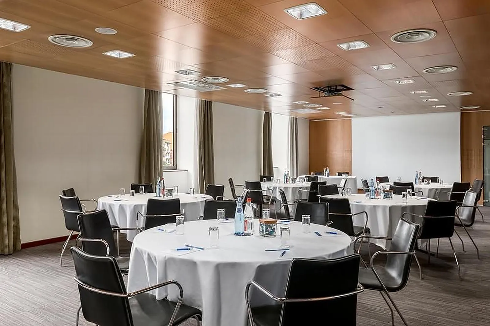 Lieux événementiels, NH NICE