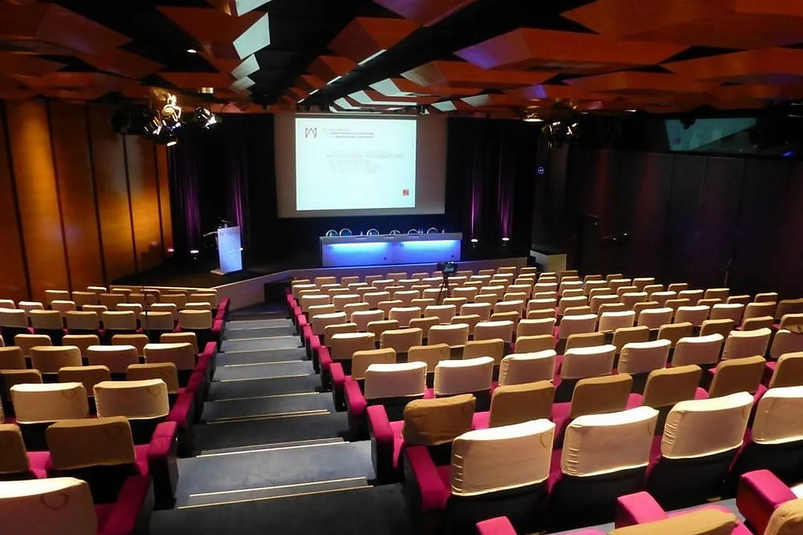 Lieux événementiels, NICE ACROPOLIS