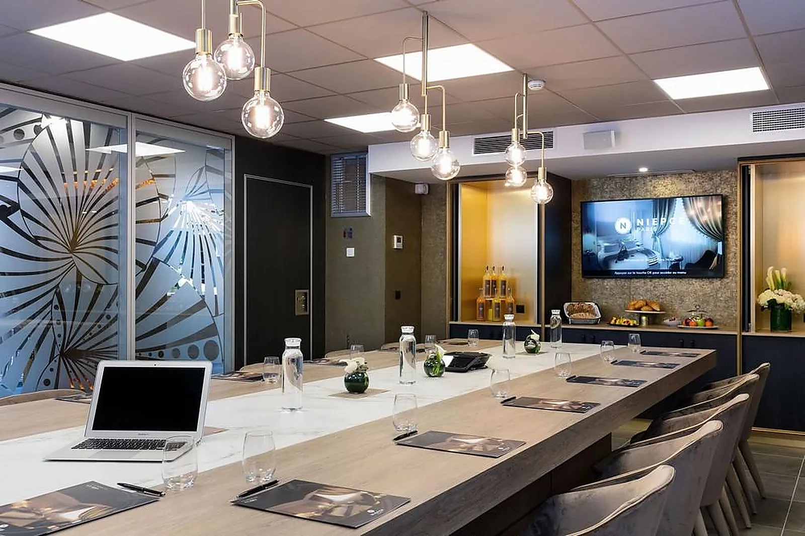 Lieux événementiels, NIEPCE PARIS CURIO COLLECTION BY HILTON