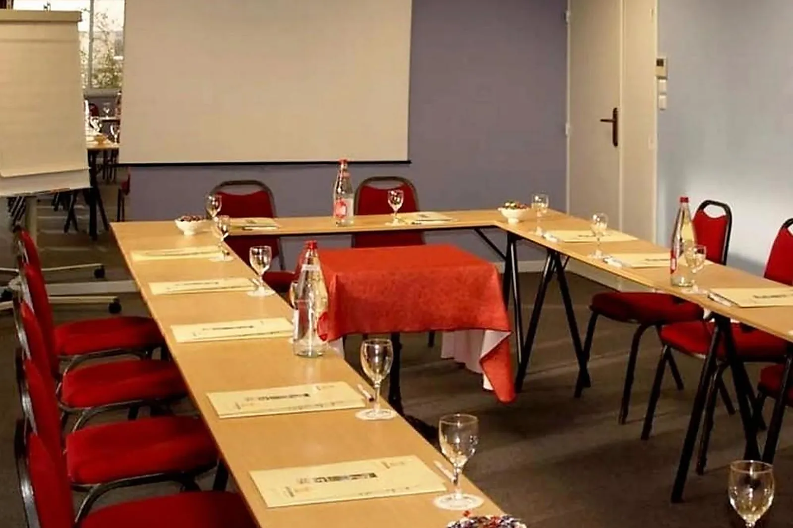 Lieux événementiels, NÎMOTEL