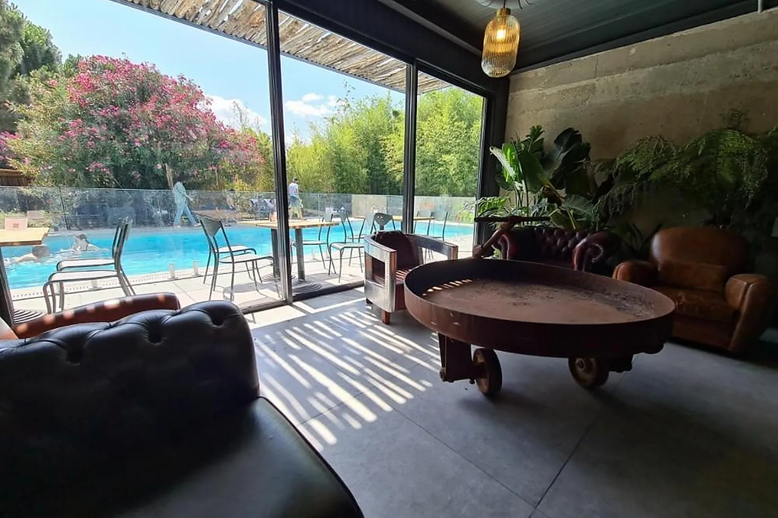 Lieux événementiels, NÎMOTEL