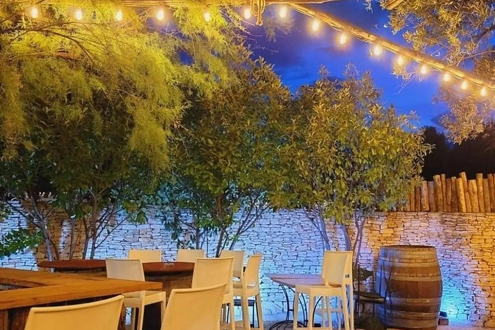 Lieux événementiels, NÎMOTEL