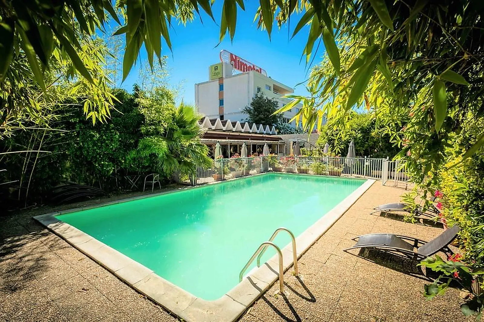 Lieux événementiels, NÎMOTEL