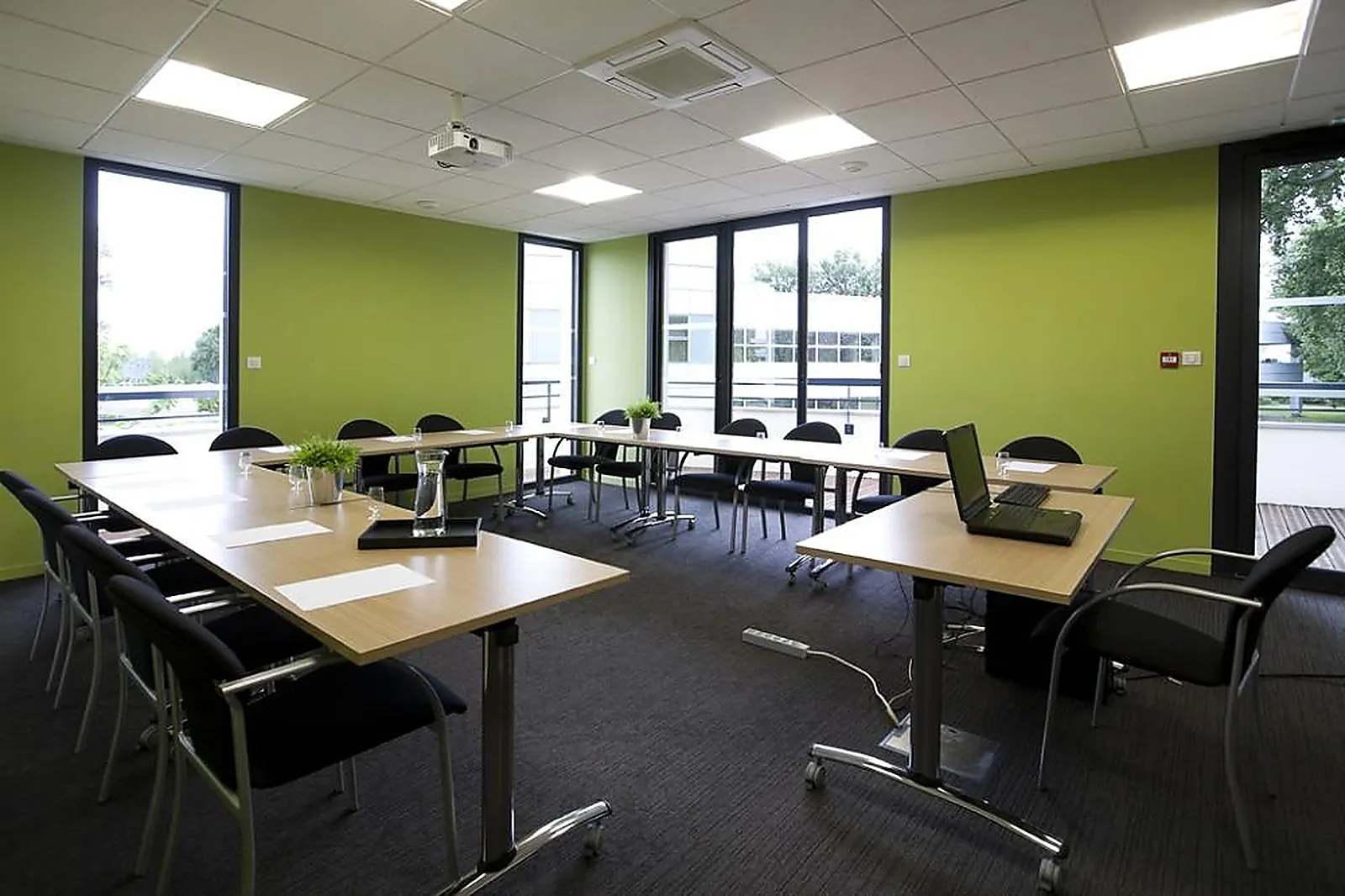 Lieux événementiels, NOOUS