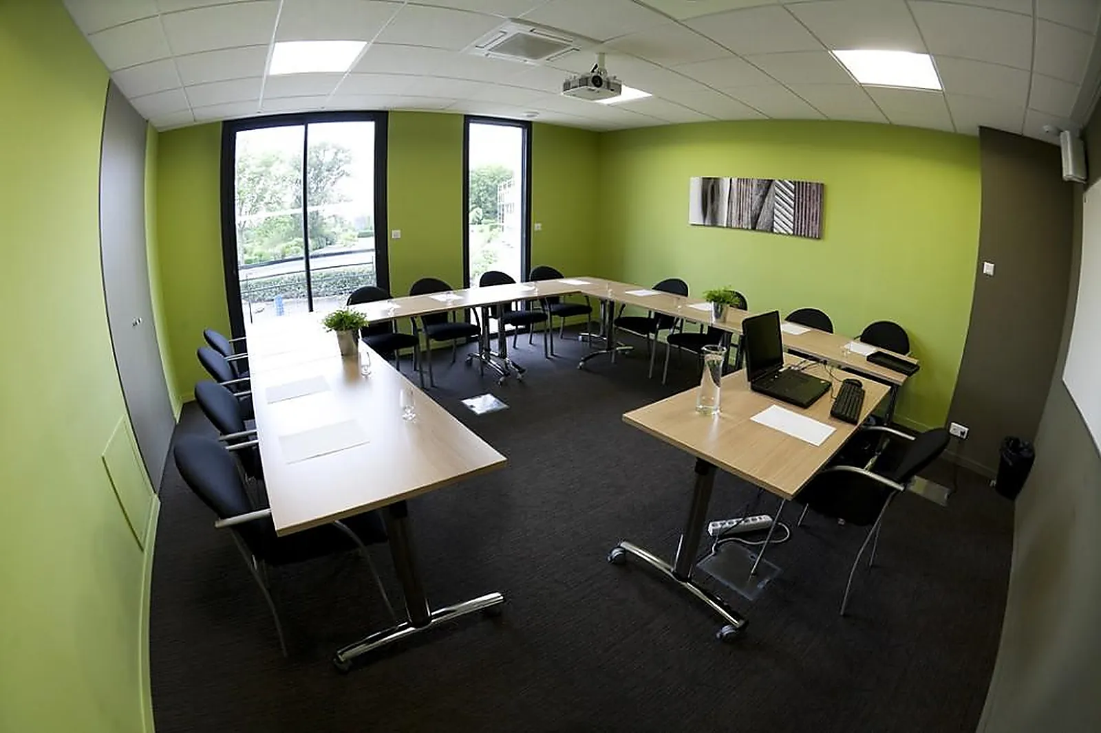 Lieux événementiels, NOOUS