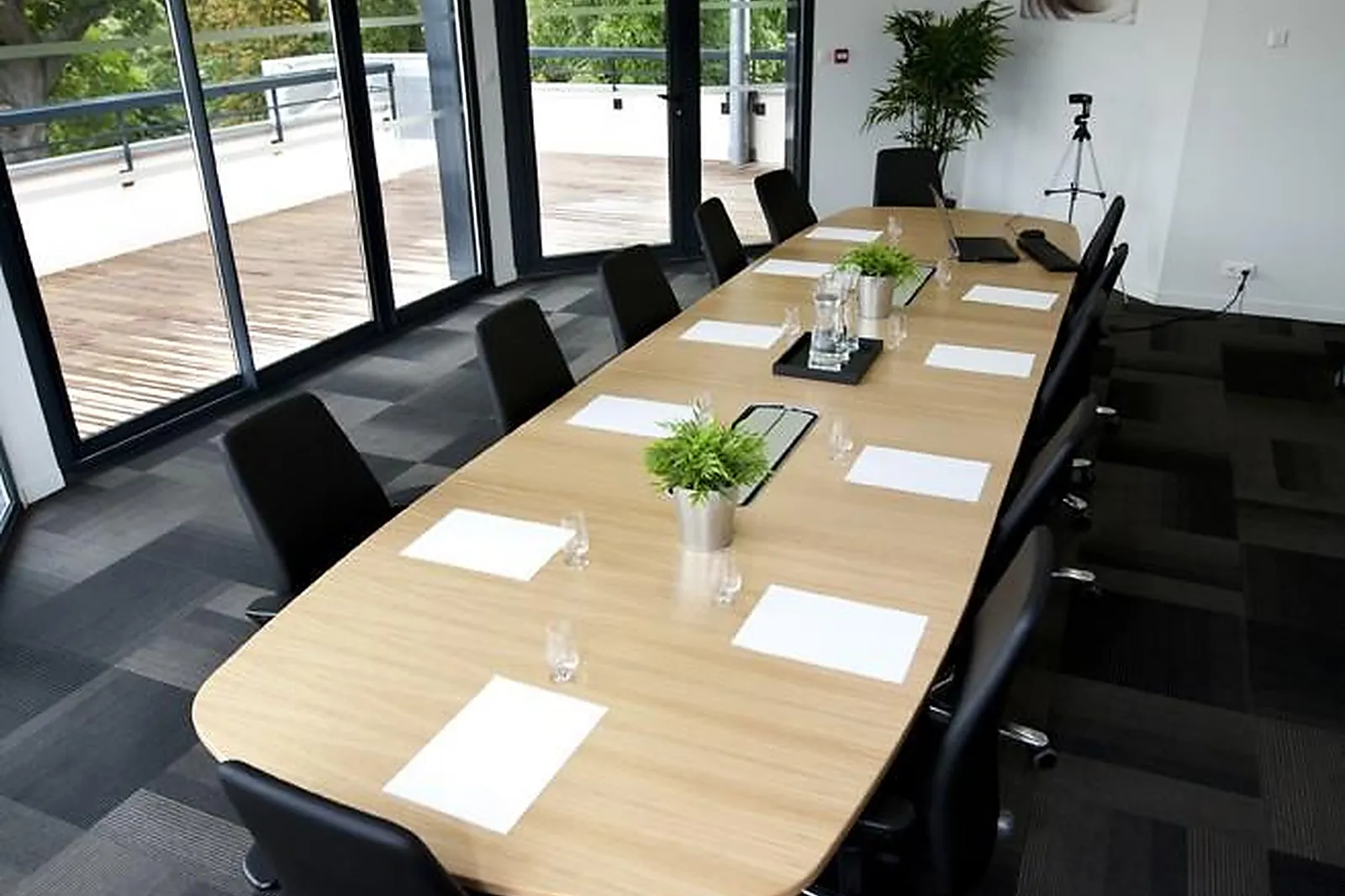 Lieux événementiels, NOOUS