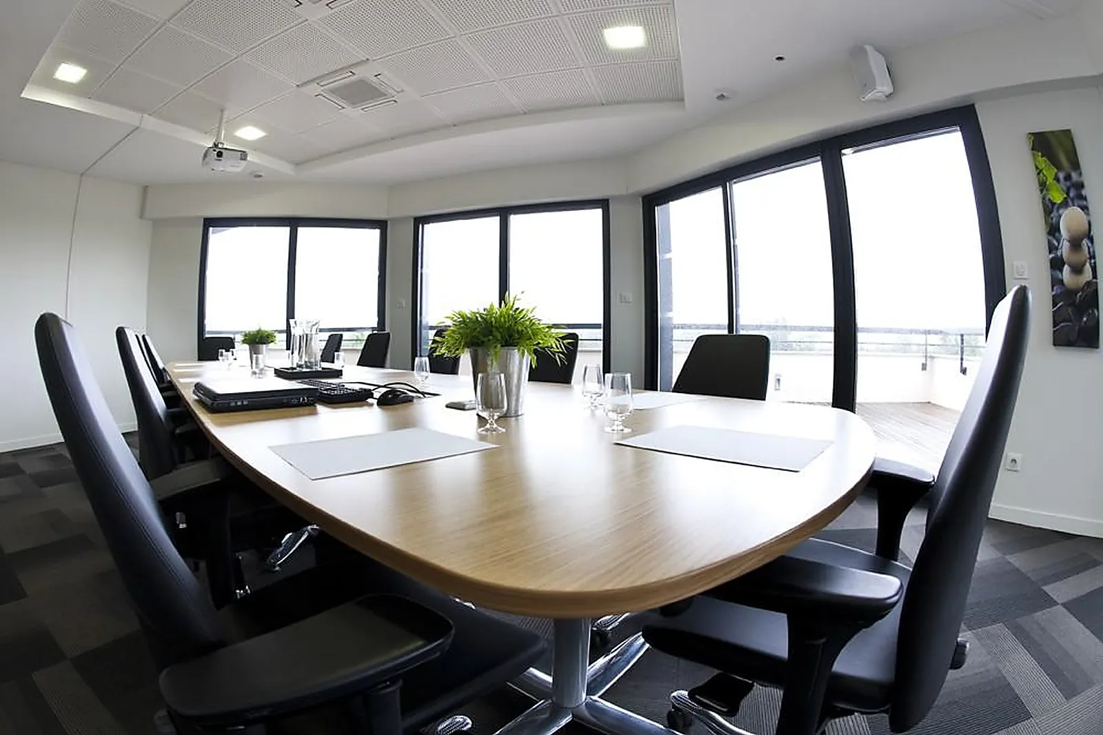 Lieux événementiels, NOOUS