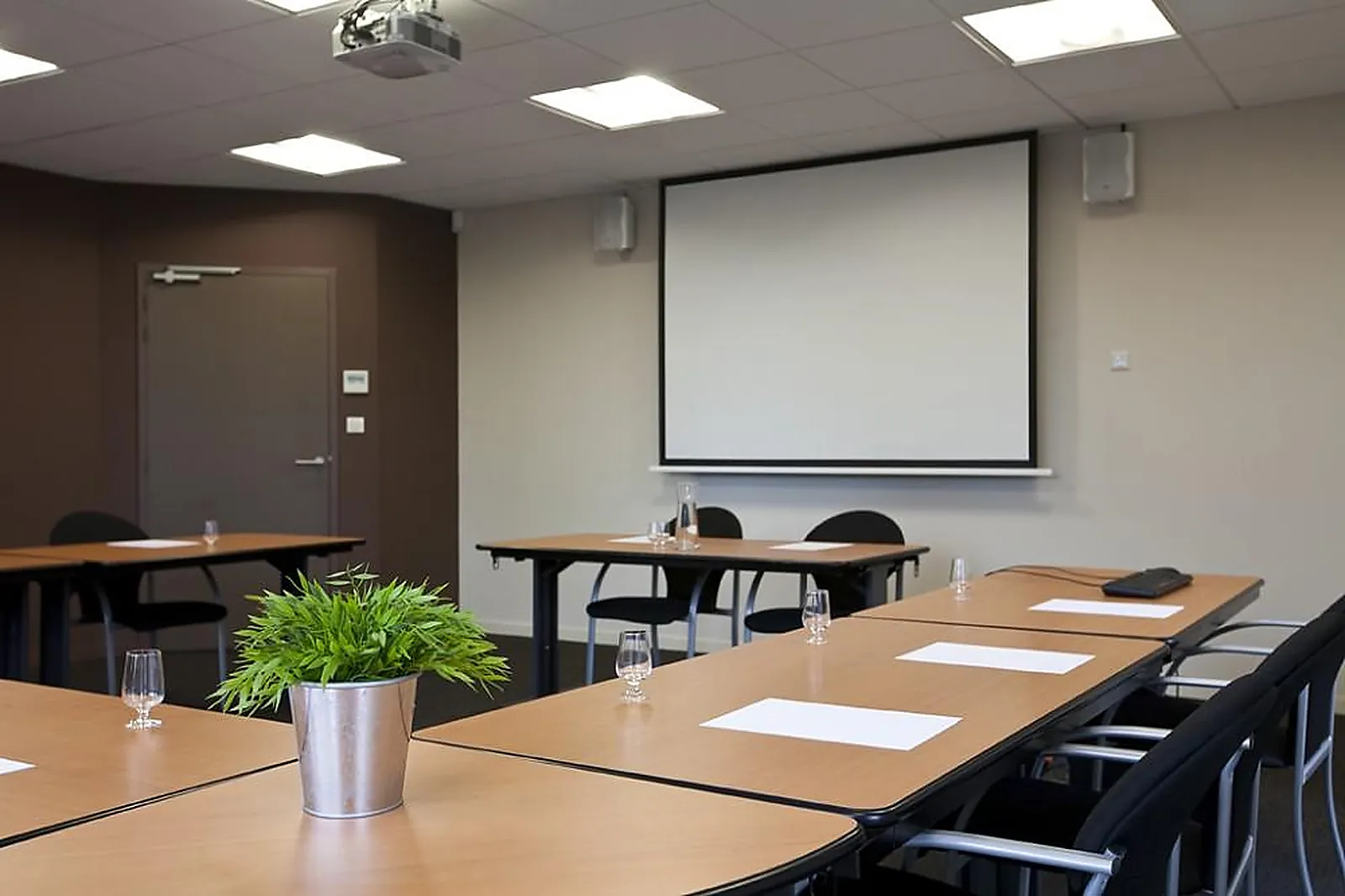 Lieux événementiels, NOOUS