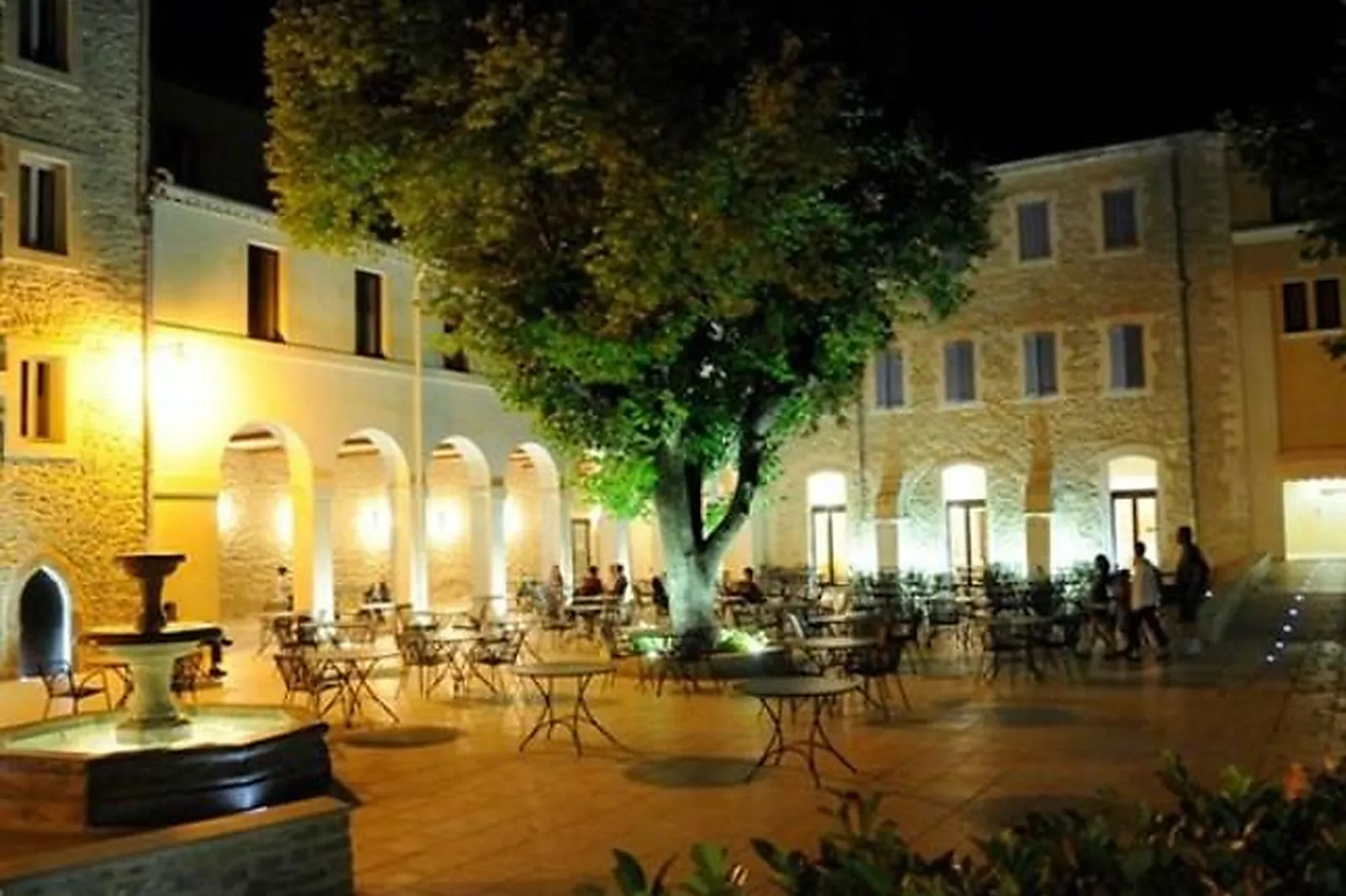 Lieux événementiels, NOTRE DAME DE LUMIÈRES