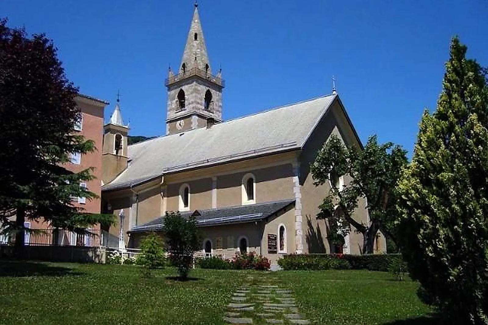 Lieux événementiels, NOTRE DAME DU LAUS