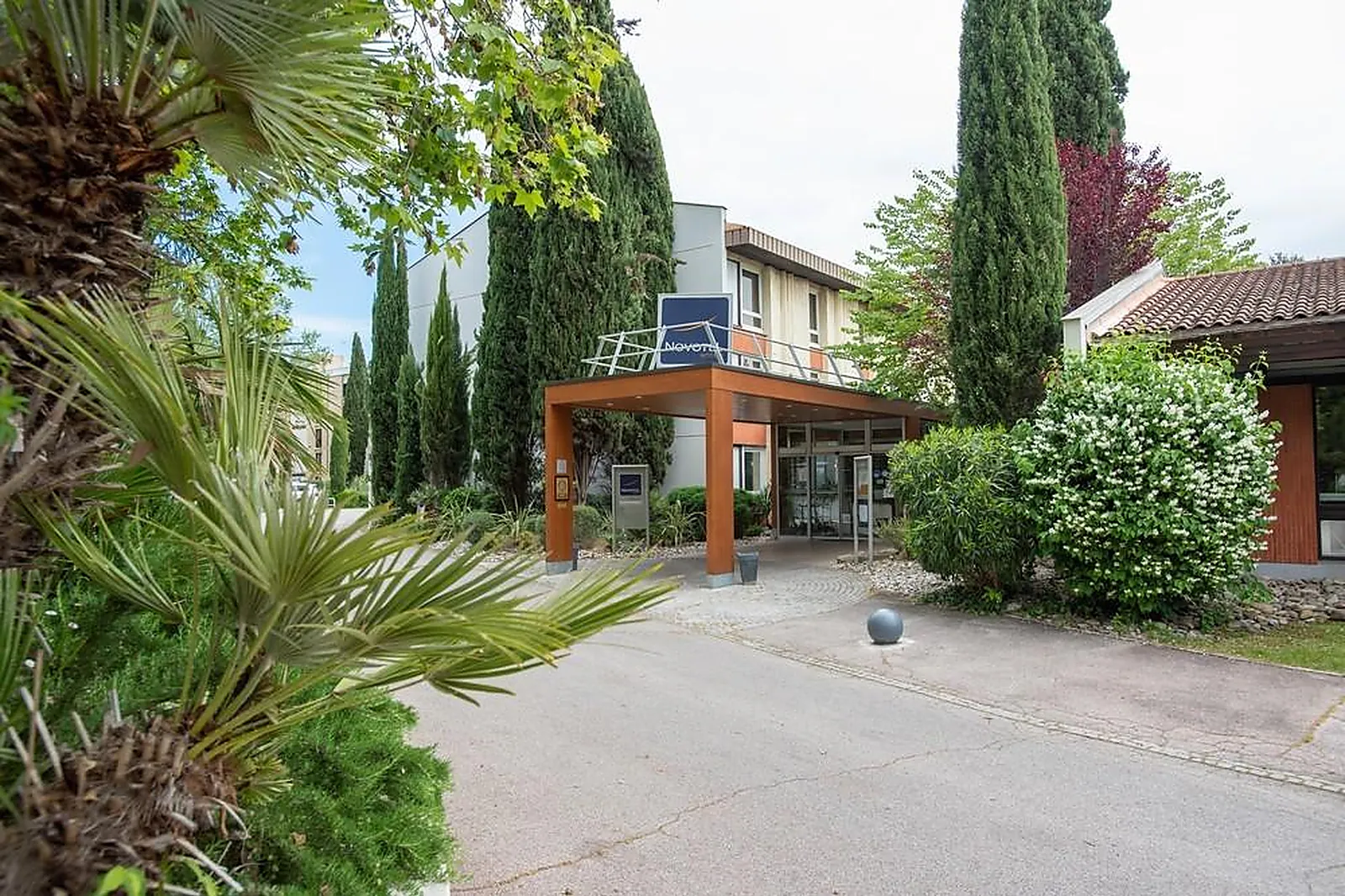 Lieux événementiels, NOVOTEL AIX EN PROVENCE BEAUMANOIR LES 3 SAUTETS