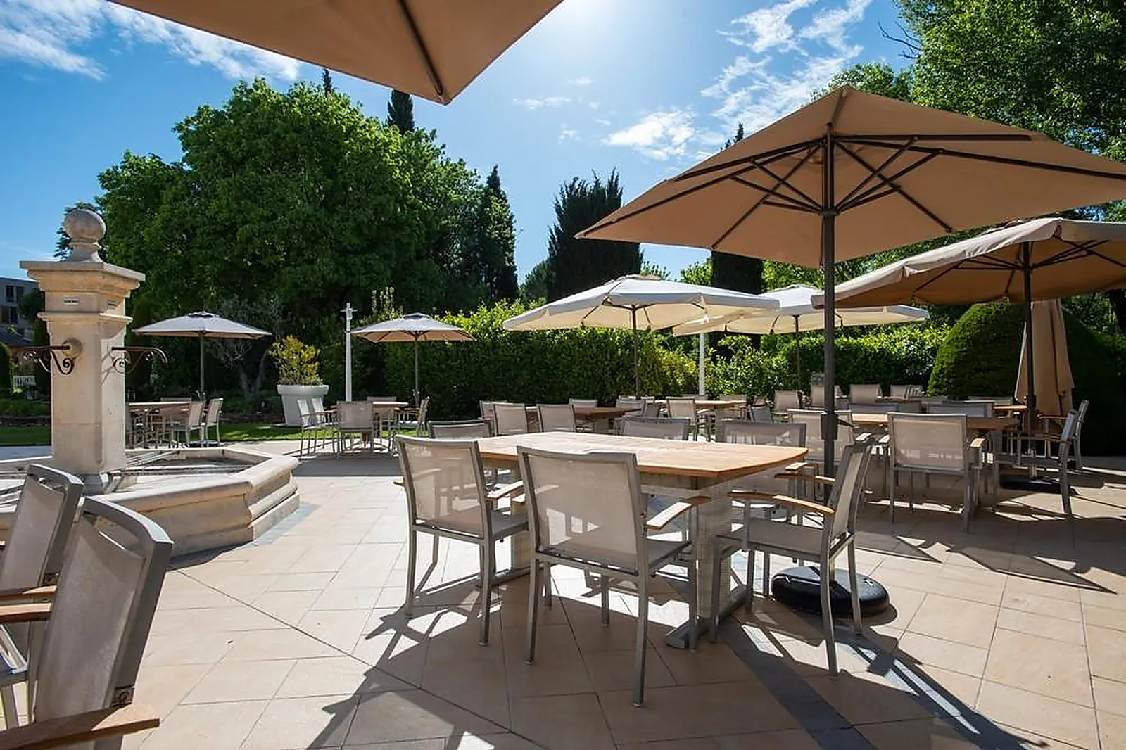 Lieux événementiels, NOVOTEL AIX-EN-PROVENCE PONT-DE-L'ARC FENOUILLÈRES