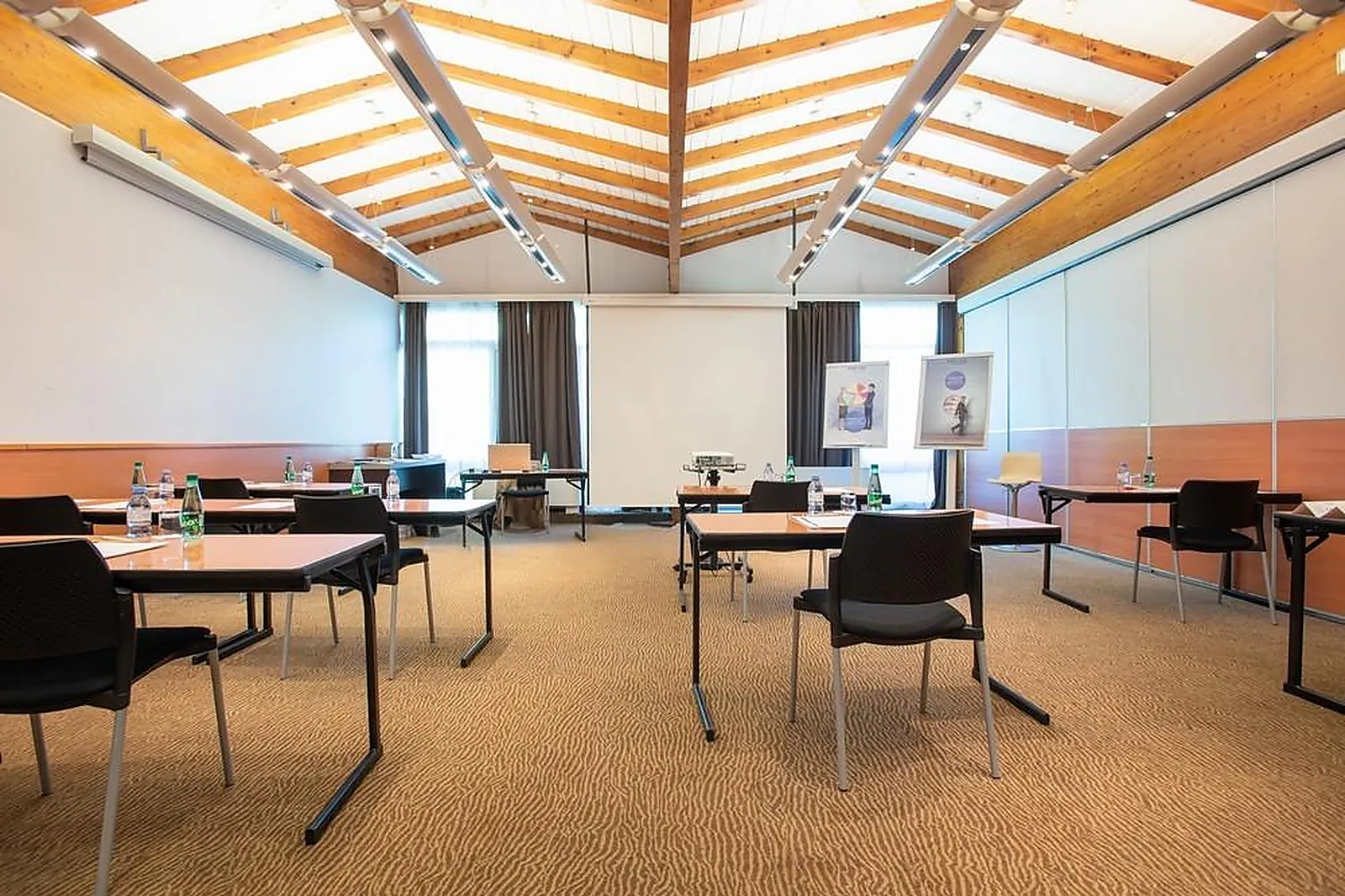 Lieux événementiels, NOVOTEL AIX-EN-PROVENCE PONT-DE-L'ARC FENOUILLÈRES