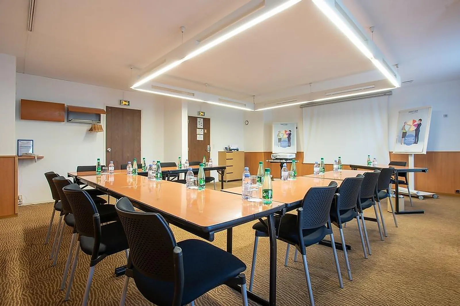 Lieux événementiels, NOVOTEL AIX-EN-PROVENCE PONT-DE-L'ARC FENOUILLÈRES