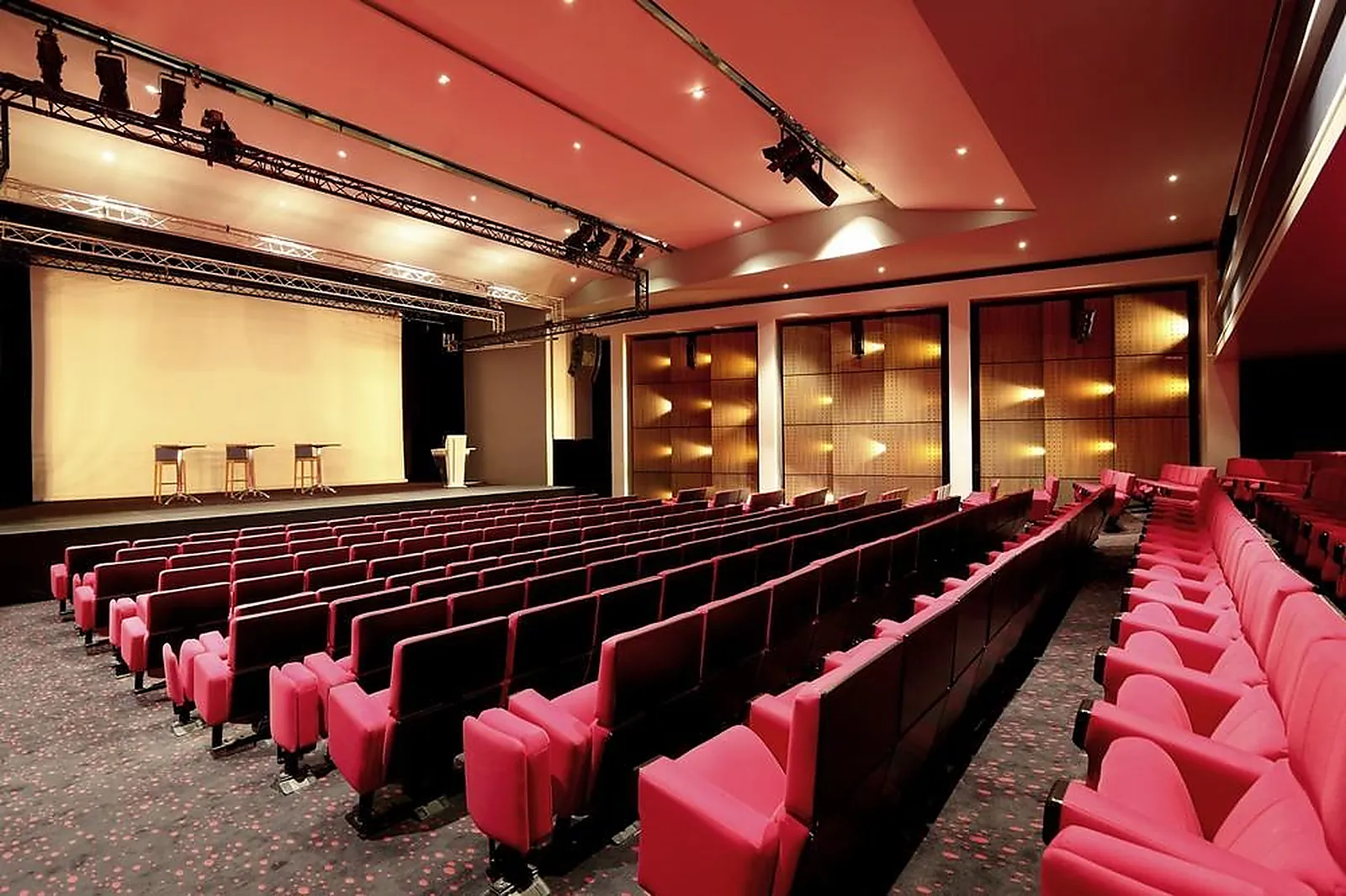 Lieux événementiels, NOVOTEL ATRIA NÎMES CENTRE