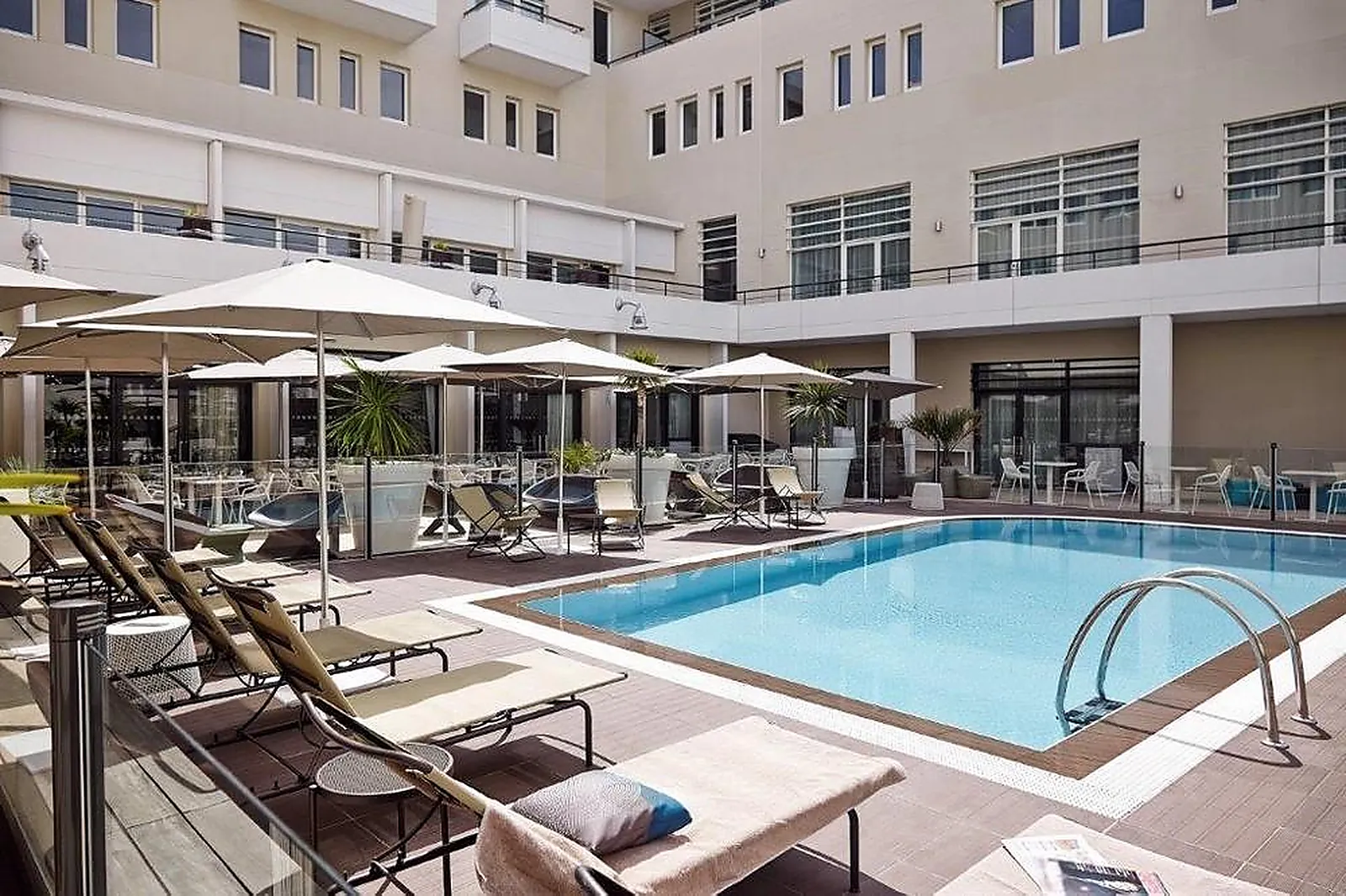 Lieux événementiels, NOVOTEL AVIGNON CENTRE