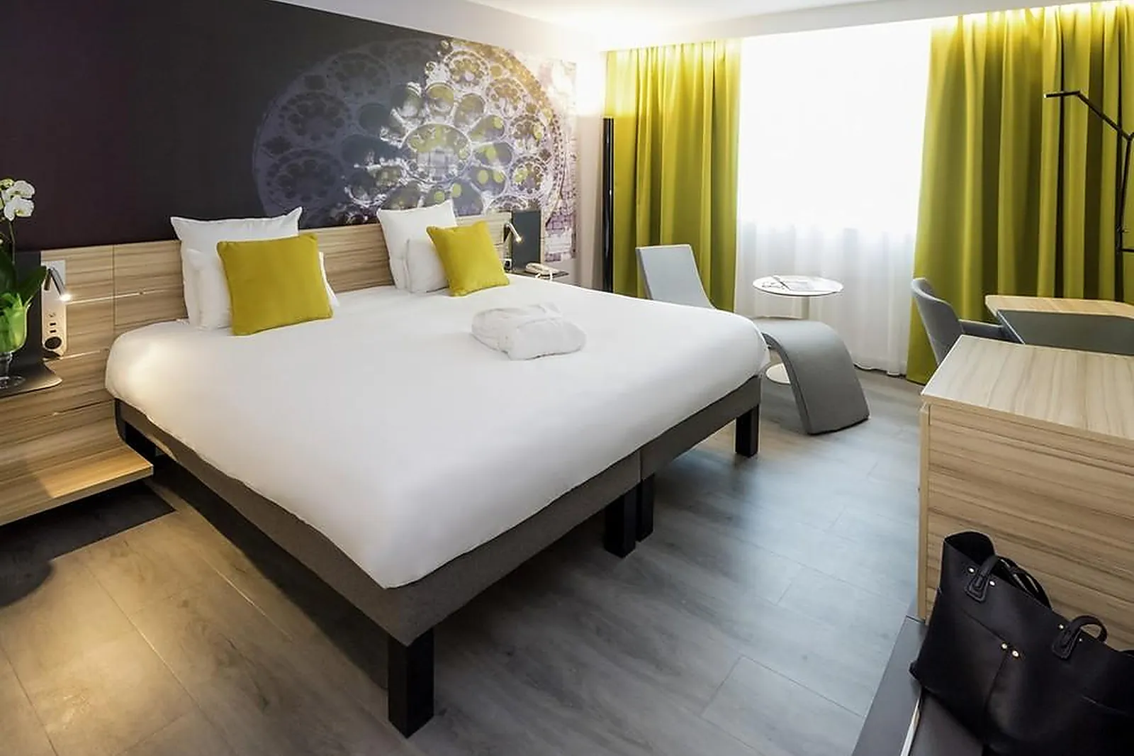 Lieux événementiels, NOVOTEL CHARTRES