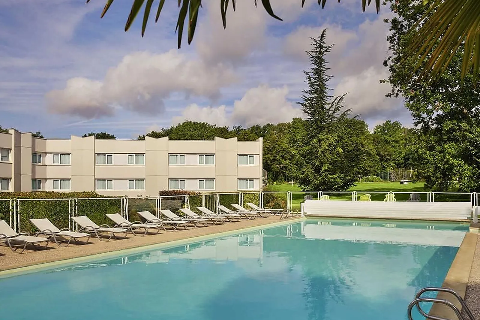 Lieux événementiels, NOVOTEL FONTAINEBLEAU URY