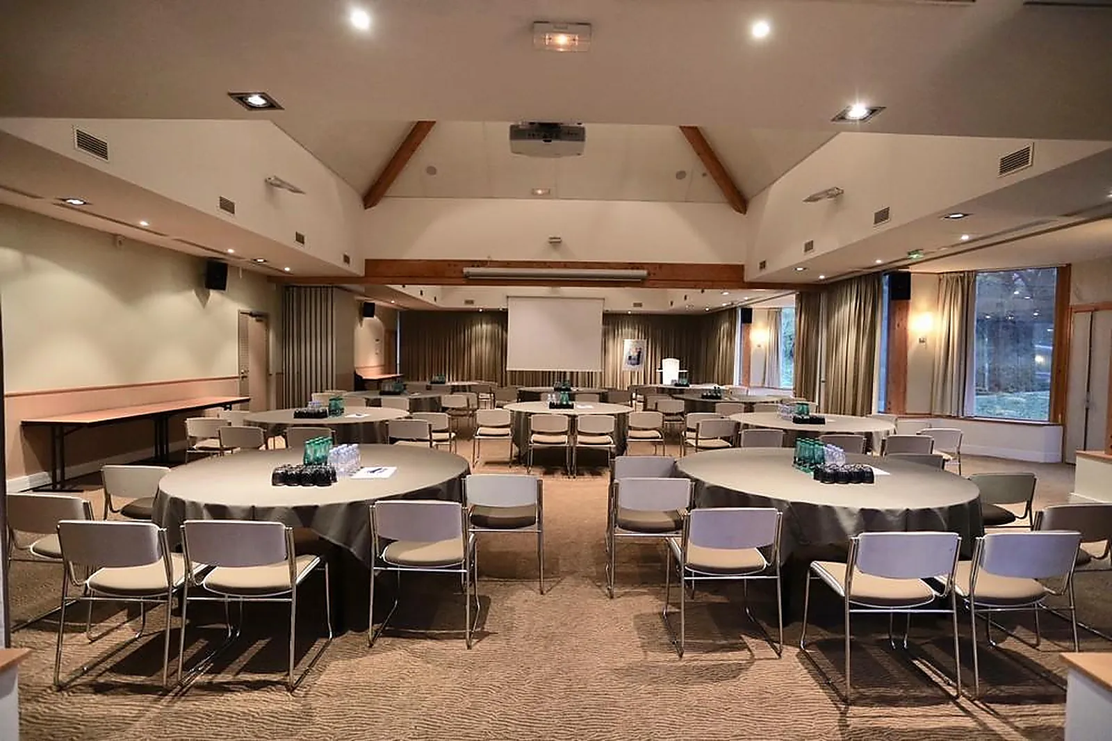 Lieux événementiels, NOVOTEL FONTAINEBLEAU URY