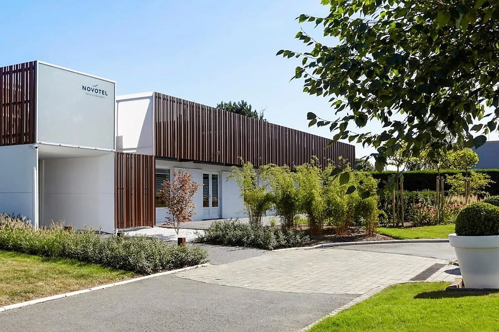 Lieux événementiels, NOVOTEL LENS NOYELLES