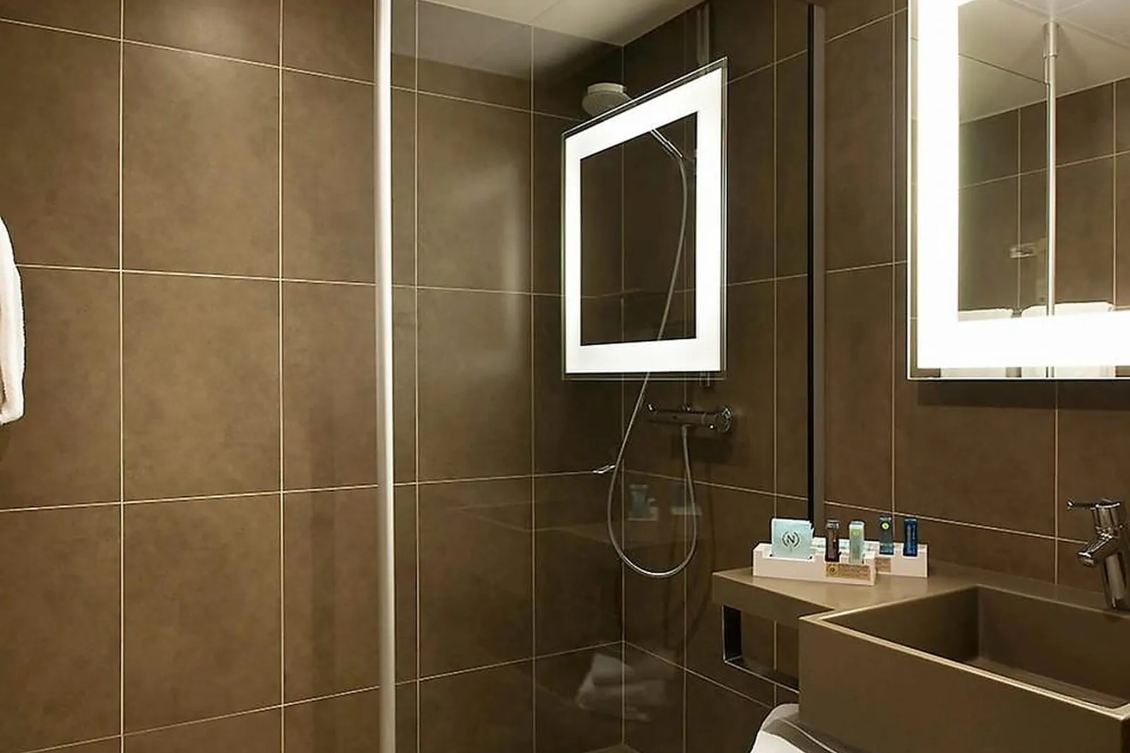 Lieux événementiels, NOVOTEL LENS NOYELLES