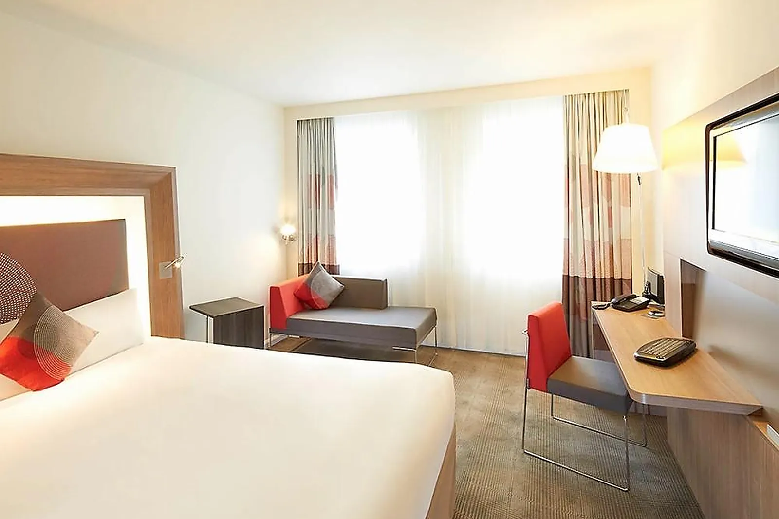 Lieux événementiels, NOVOTEL LENS NOYELLES