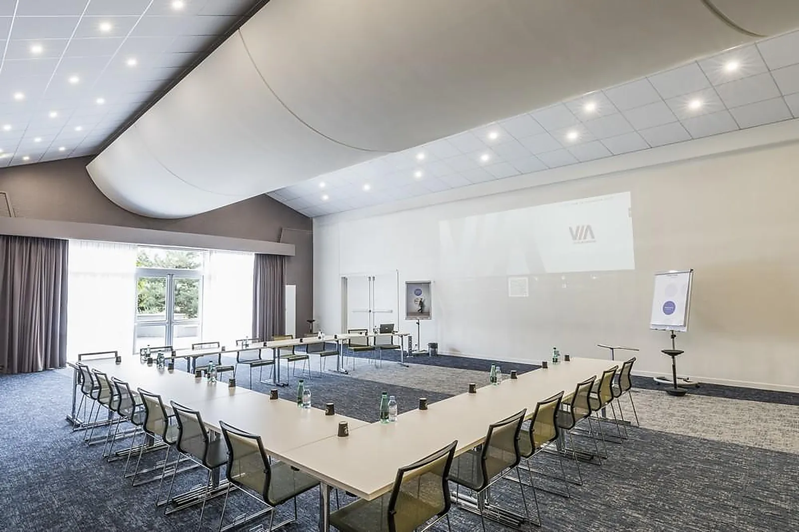 Lieux événementiels, NOVOTEL LYON BRON EUREXPO