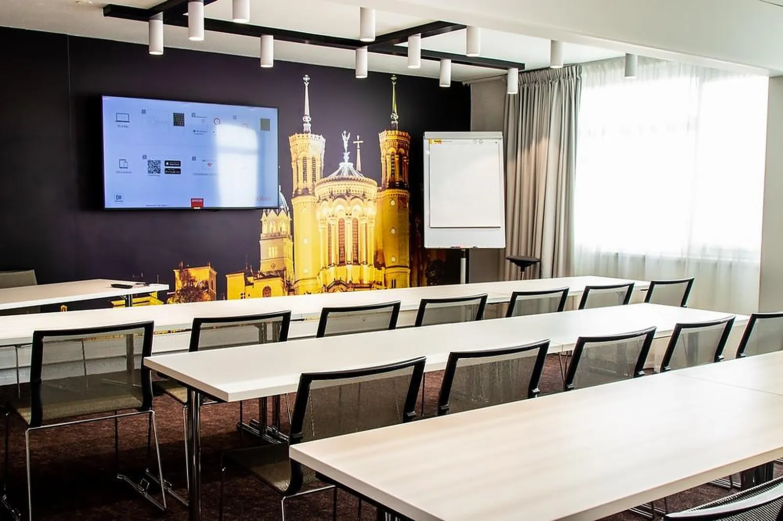 Lieux événementiels, NOVOTEL LYON BRON EUREXPO