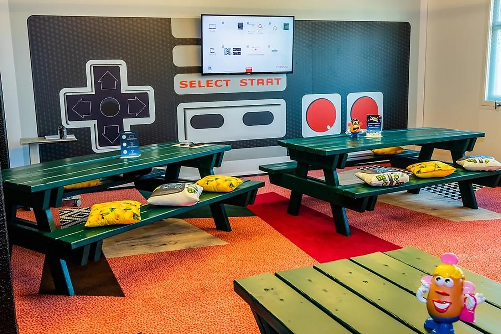 Lieux événementiels, NOVOTEL LYON BRON EUREXPO