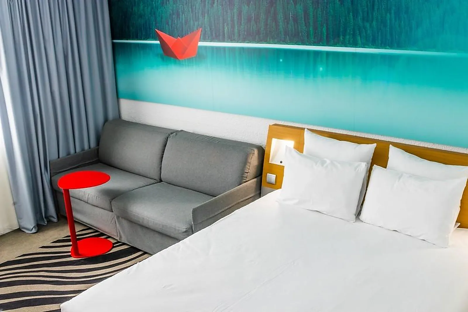 Lieux événementiels, NOVOTEL LYON BRON EUREXPO