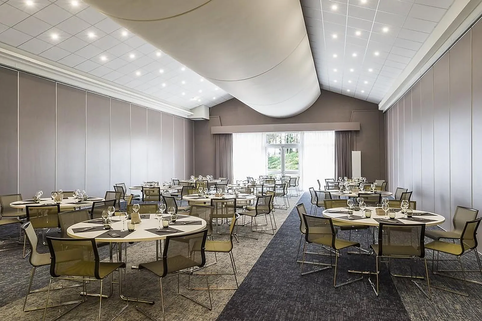 Lieux événementiels, NOVOTEL LYON BRON EUREXPO