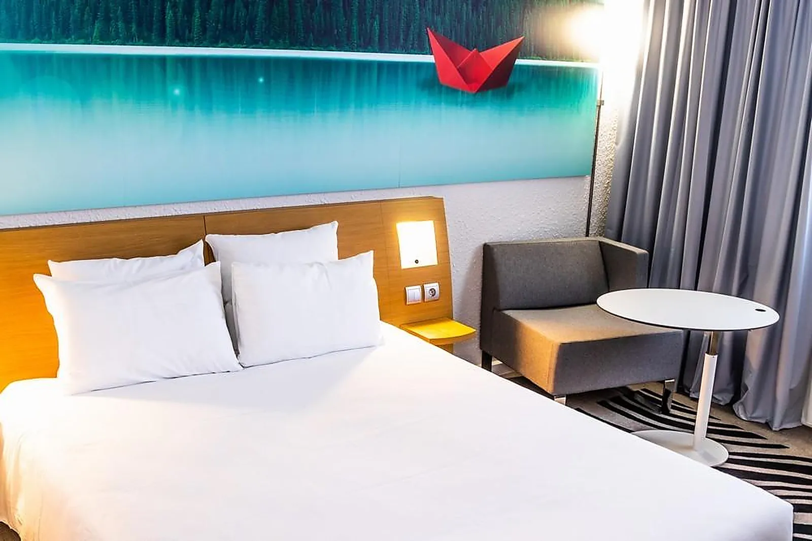 Lieux événementiels, NOVOTEL LYON BRON EUREXPO