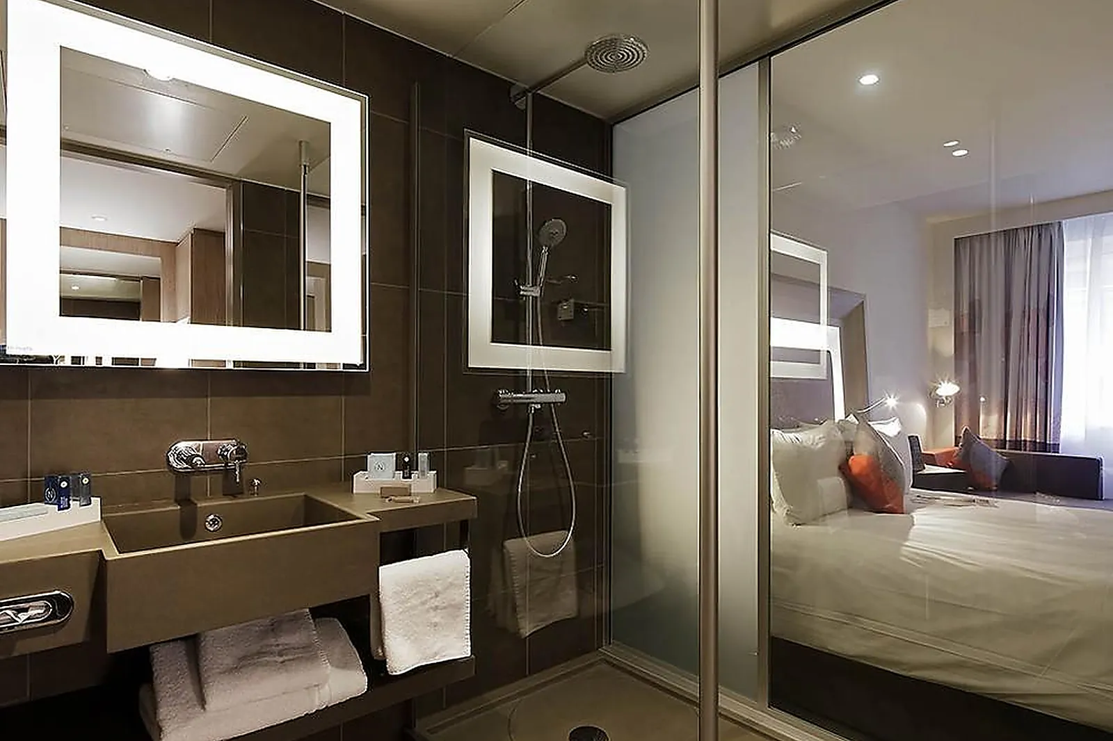 Lieux événementiels, NOVOTEL LYON CONFLUENCE