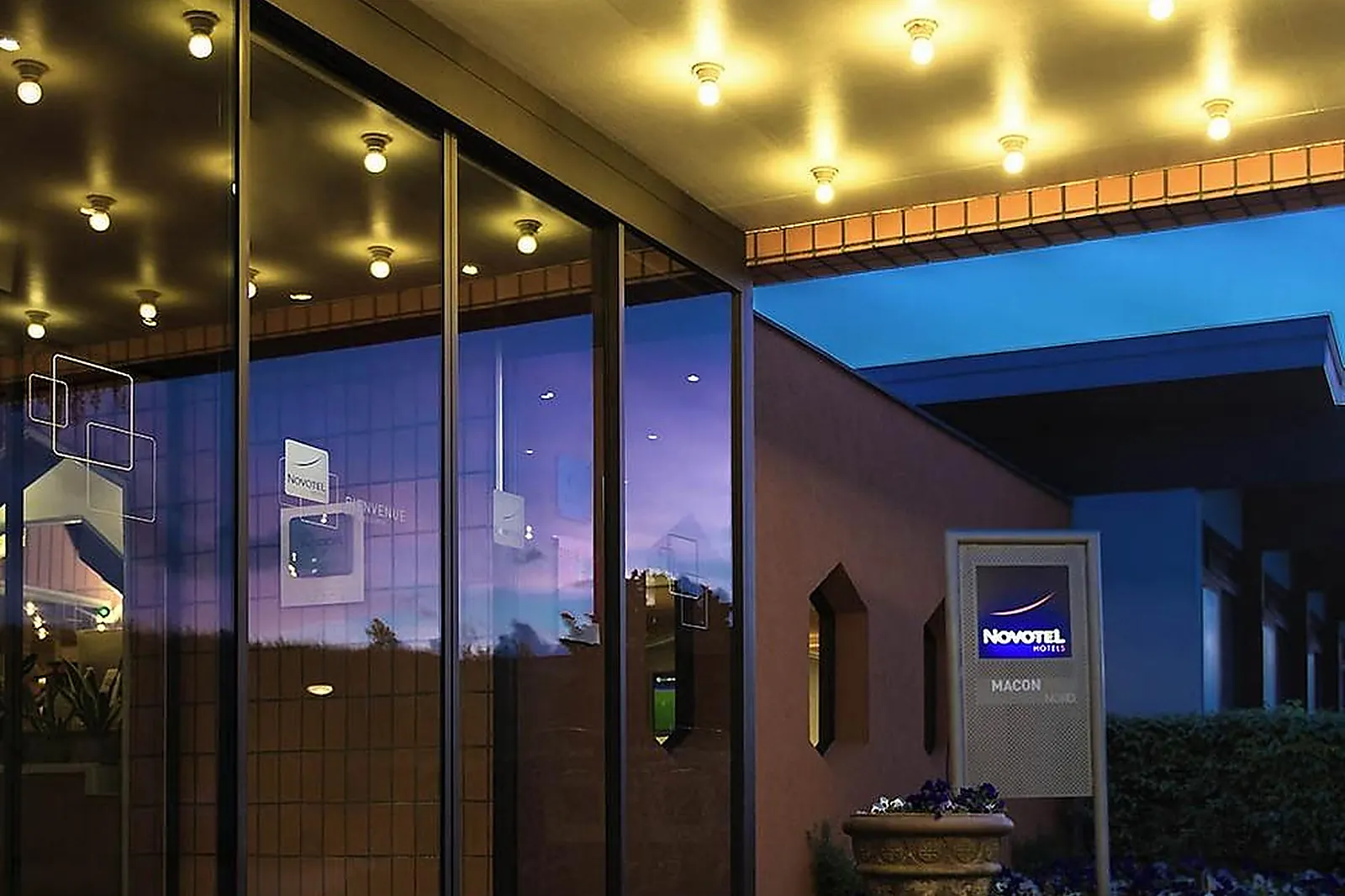 Lieux événementiels, NOVOTEL MÂCON NORD