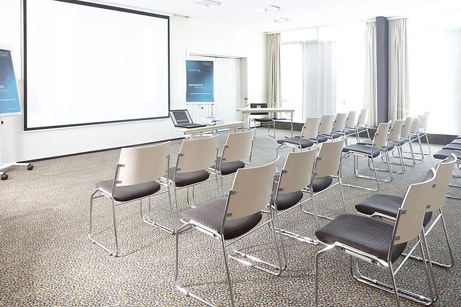 Lieux événementiels, NOVOTEL MARSEILLE EST