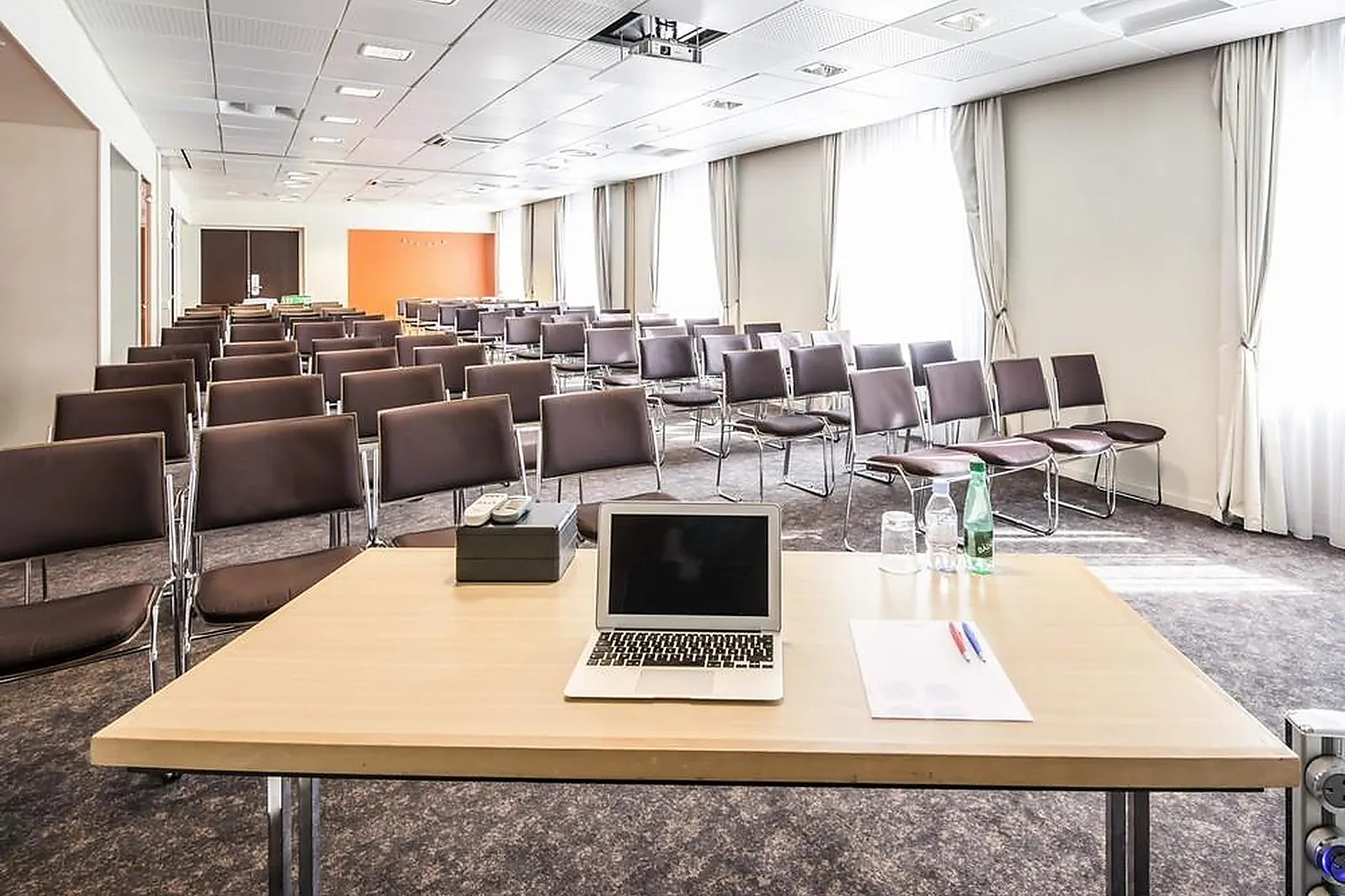 Lieux événementiels, NOVOTEL NICE CENTRE VIEUX NICE