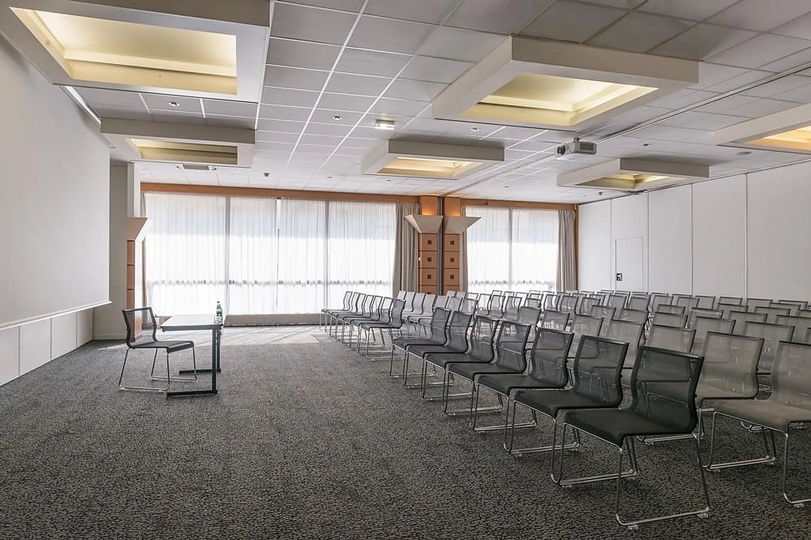 Lieux événementiels, NOVOTEL PARIS EST