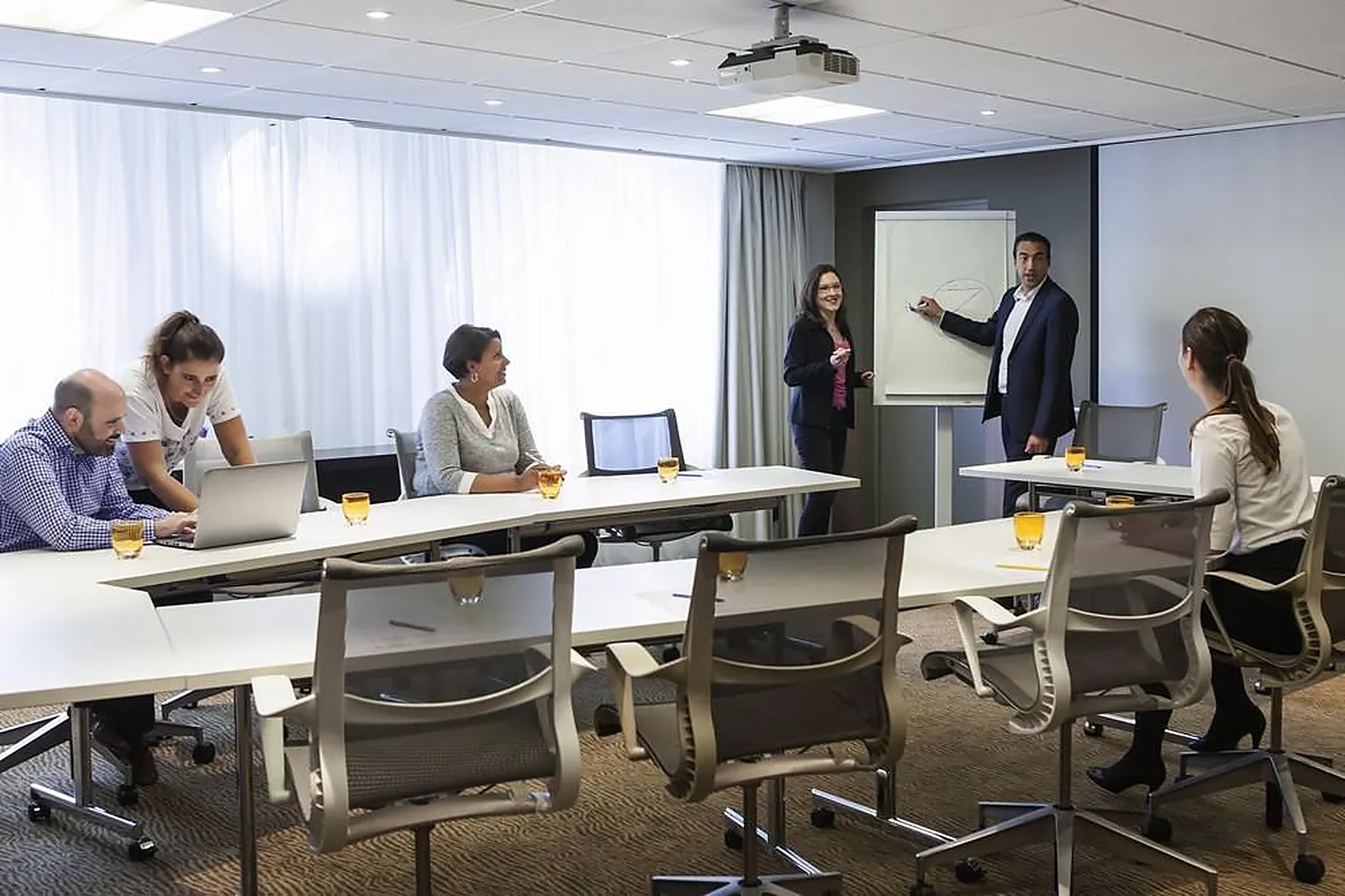 Lieux événementiels, NOVOTEL PARIS LA DEFENSE