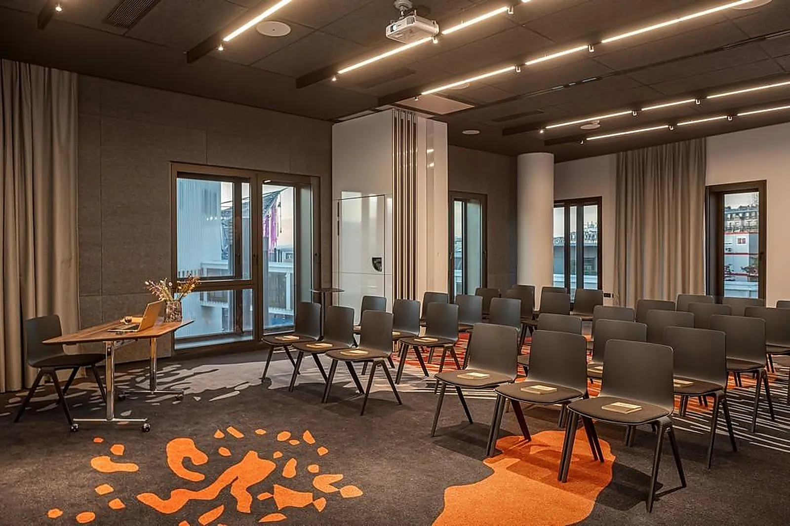 Lieux événementiels, NOVOTEL PARIS PORTE DE VERSAILLES