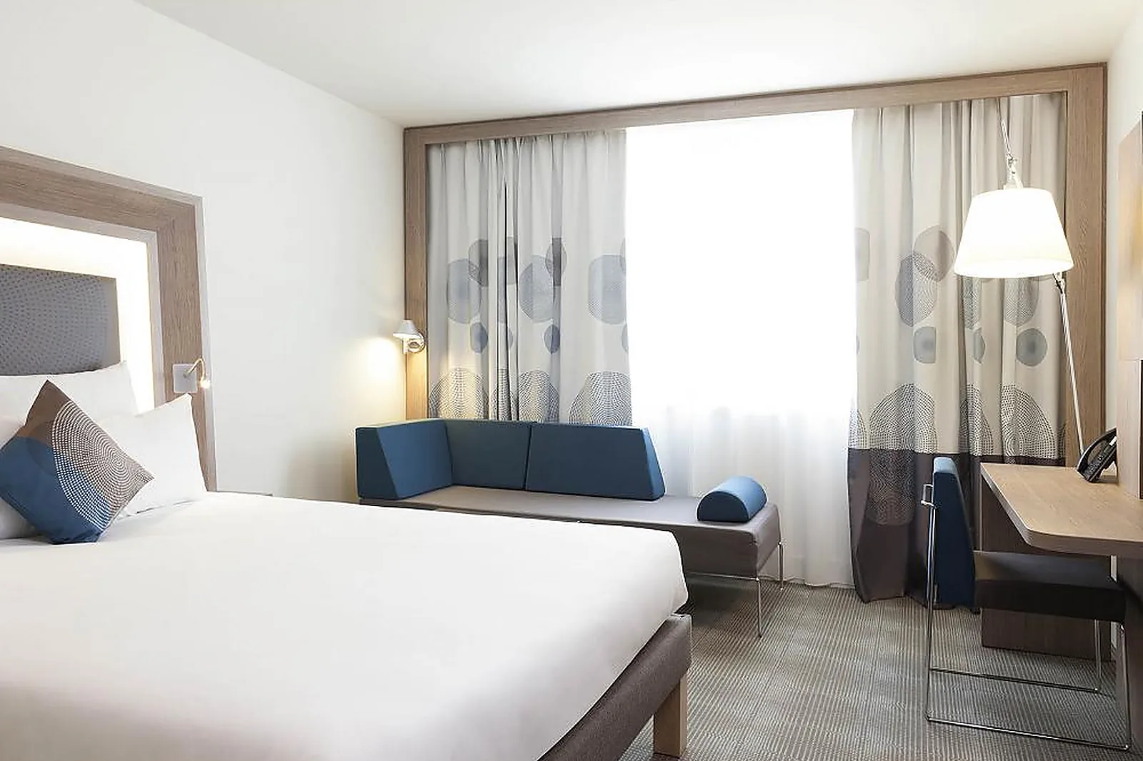 Lieux événementiels, NOVOTEL PARIS SAINT DENIS STADE BASILIQUE